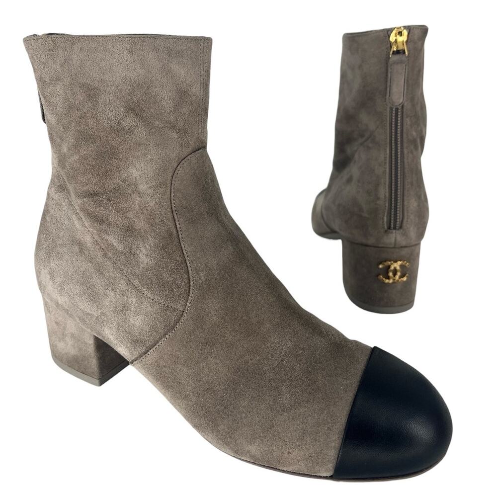 Chanel 2024 Cap Toe Interlocking CC Logo Suede Boots - Picture 2 of 16